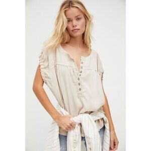 Free People Summer Love Top size XS light cream oversized